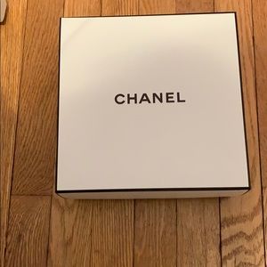 Square CHANEL box